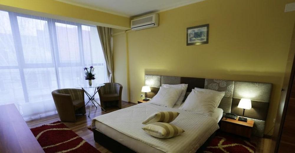 Hotel Perla Timisoara Exterior foto